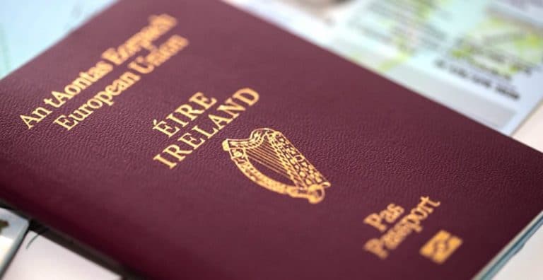 Ireland hộ chiếu duy nhất cho phép định cư cả châu Âu và Anh Quốc