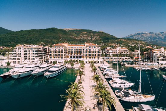 Montenegro là thiên đường nghỉ dưỡng của giới nhà giàu