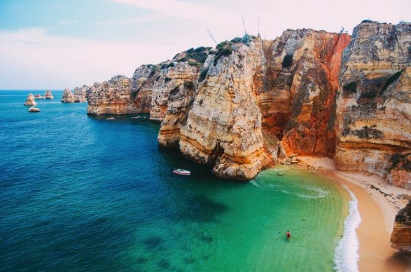Không thể chối cãi rằng Bồ Đào Nha sở hữu những bãi biển đẹp nhất thế giới
