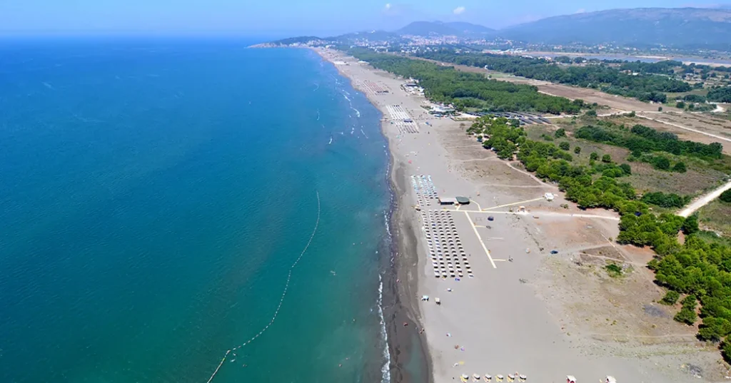 Montenegro sở hữu bãi biển dài nhất