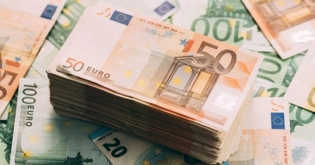 Đồng euro suy yếu và những tác động tới nền kinh tế