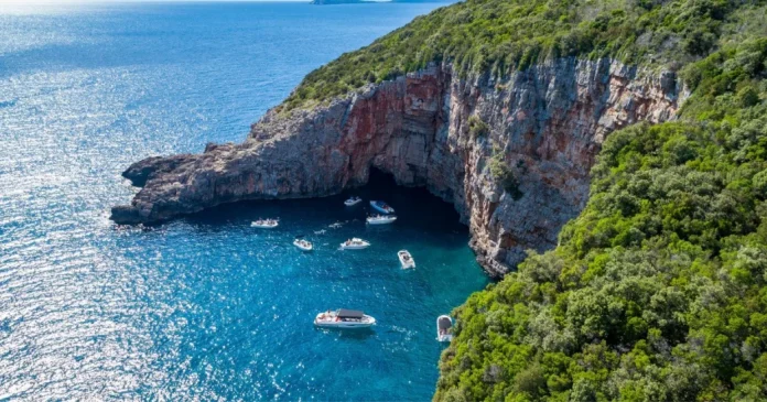 Du lịch trên thuyền – tận hưởng trọn vẹn kỳ nghỉ tại vịnh Kotor