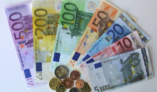 VnExpress - Giá euro lên cao nhất một năm so với USD - Quốc tịch châu Âu